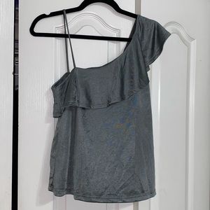 One shoulder ruffle shirt